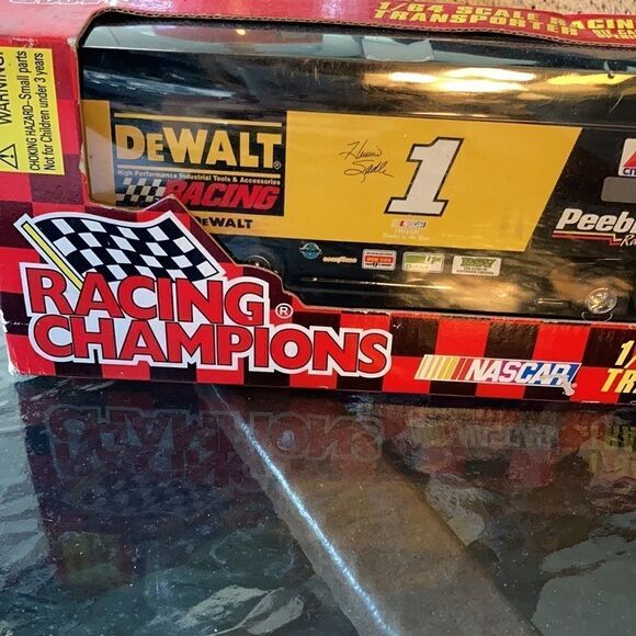 1997 Dewalt Racing #1 Die cast Transporter NIB - Picture 6 of 8